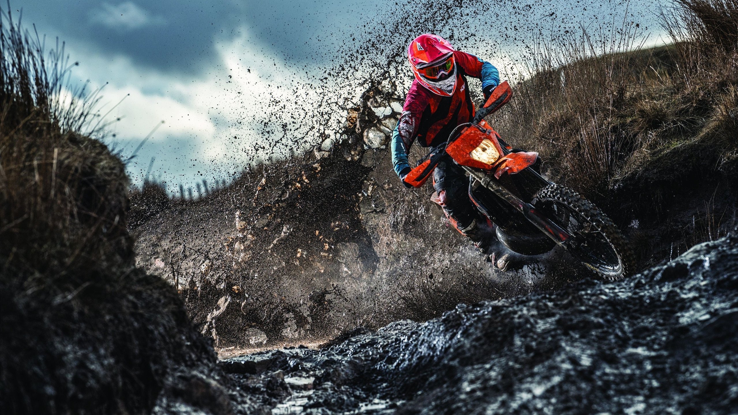 开云体育-斯通斯加时绝杀，哥伦比亚与伊拉克的足球，如何治愈战争伤痕？