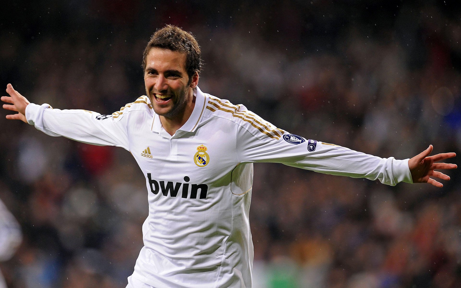 开云体育入口-德甲争冠战之夜，巴雷拉用第100次传球，刺破拜仁的叹息